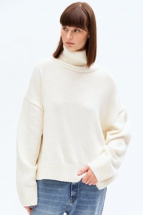 Фото модной одежды - джесс джемпер премиум оверсайз белый сезон 2020 года
