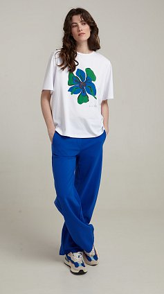 Фото модной одежды - моби футболка alinashy цветок белая сезон 2020 года