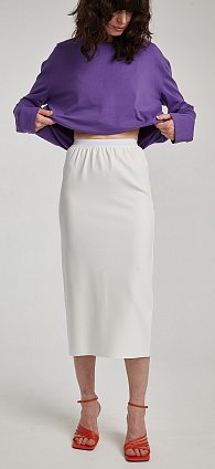 Фото модной одежды - монро юбка трикотажная прямая белая сезон 2020 года