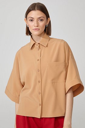 Фото модного раби блуза с коротким рукавом карамель сезон 2020 года