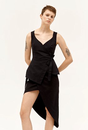 Фото модной одежды - лоис юбка на завязках черная сезон 2018 года
