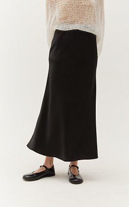 Фото модной одежды - ригги юбка по косой черная сезон 2020 года