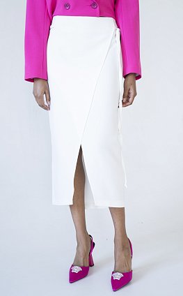 Фото модного сари юбка с разрезом белая сезон 2020 года