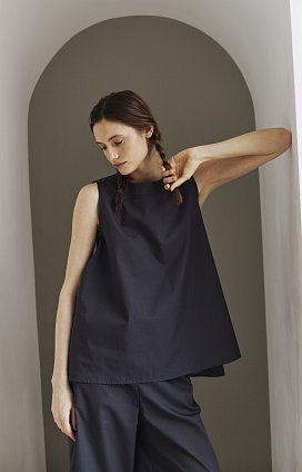 Фото модной одежды - сандра костюм блуза с капри графит сезон 2020 года