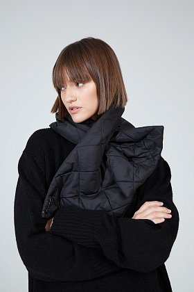 Фото модного лео шарф стежка черный сезон 2018 года