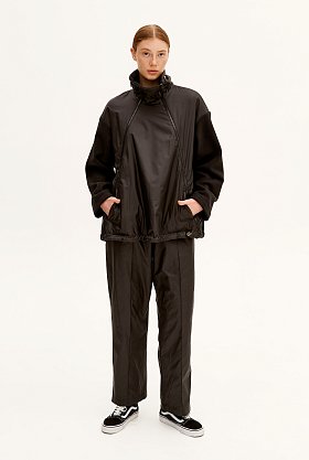 Фото модной одежды - аги костюм куртка с брюками черный сезон 2020 года