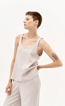 Фото модной одежды - пола майка свободная круизная жемчужная сезон 2018 года